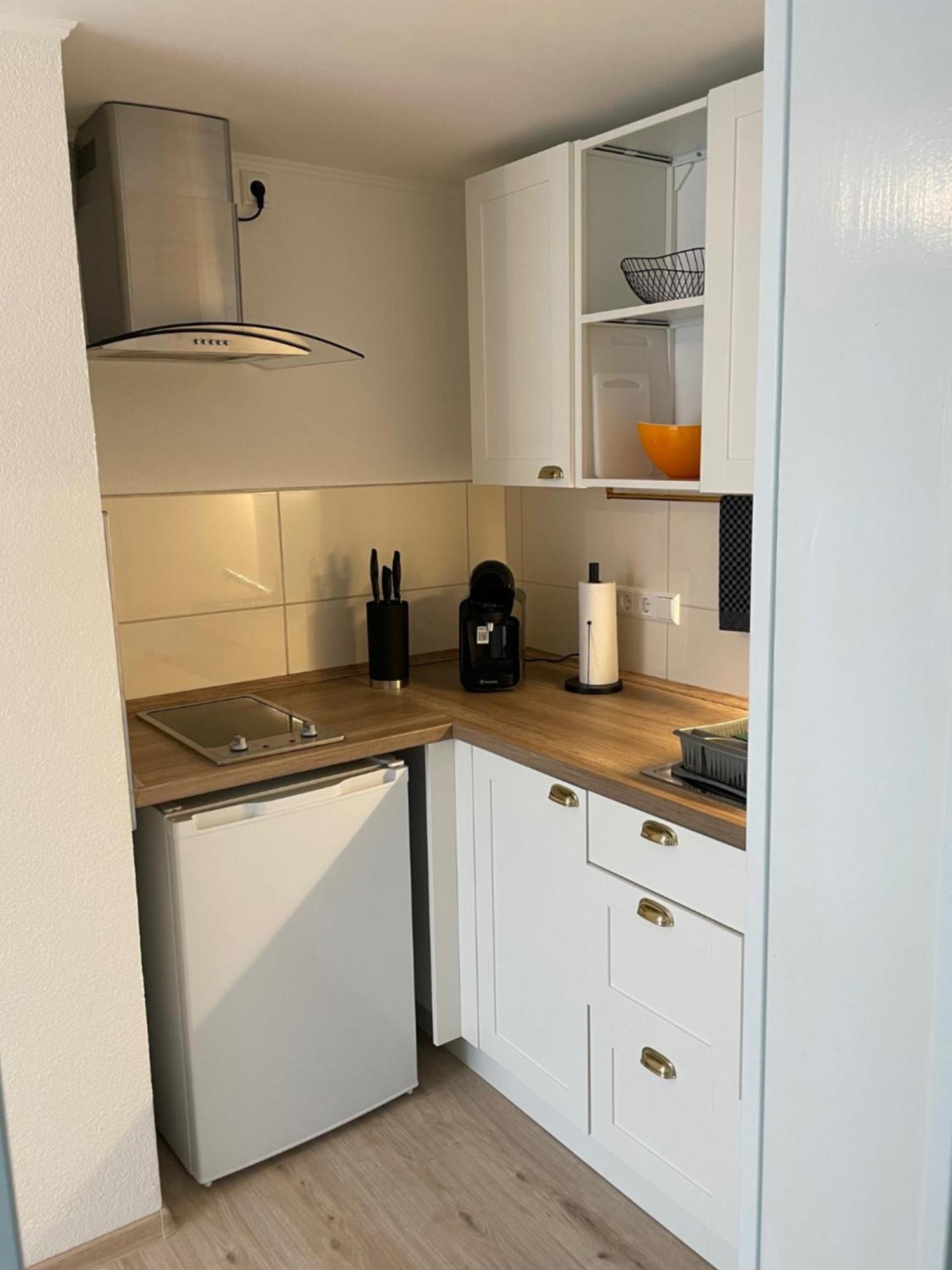 Bo'S Apartment 35 ชเวบิชฮัลล์ ภายนอก รูปภาพ